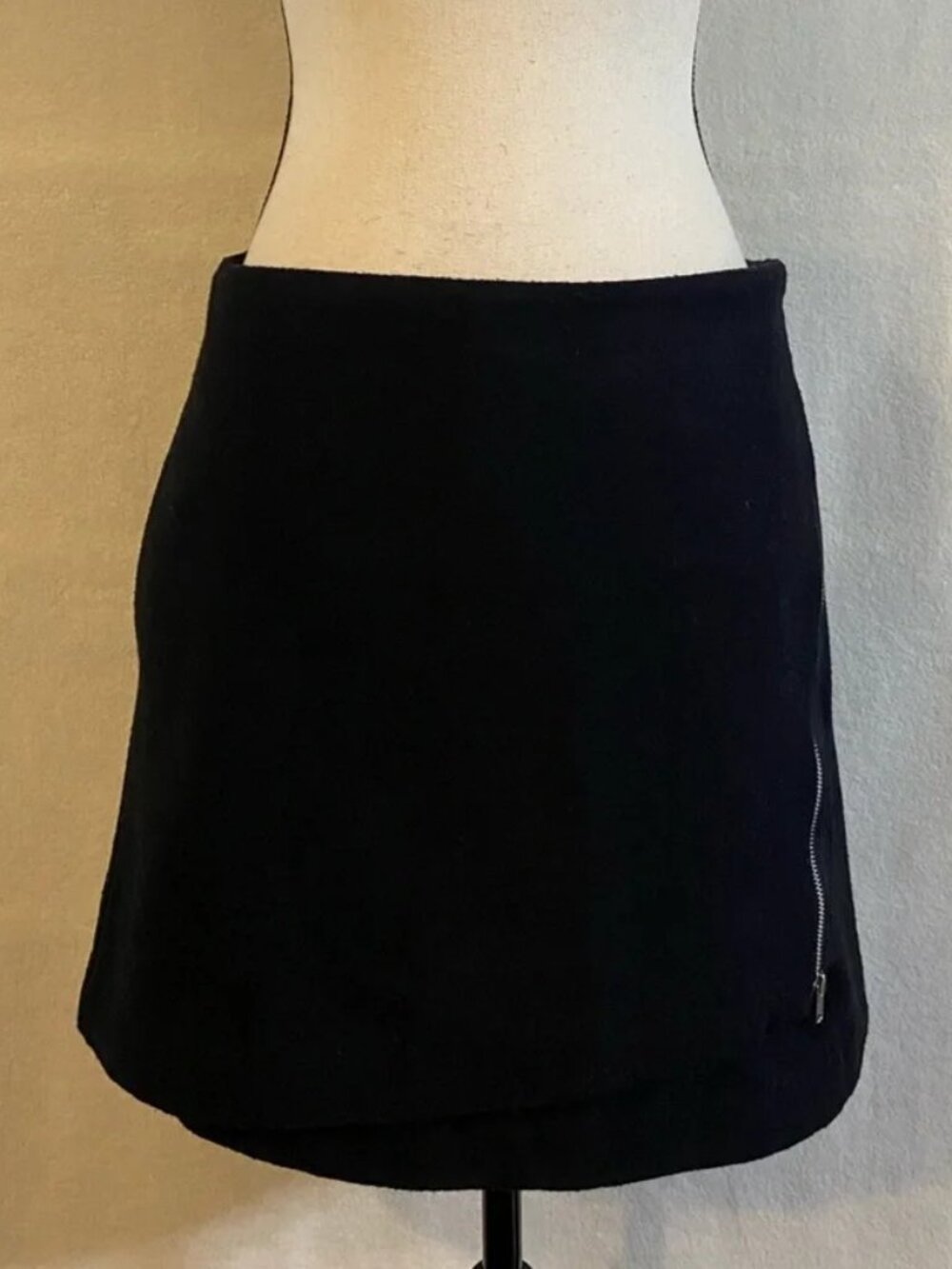 NWOT Gap black wool blend exposed zip wrap skirt with pockets